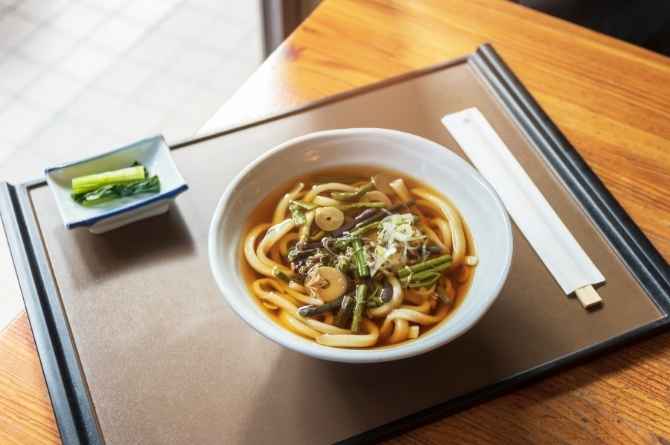 Matsutake Mushroom Soup with Dashi