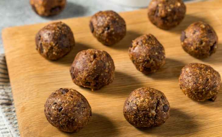 Almond Date Energy Balls Recipe