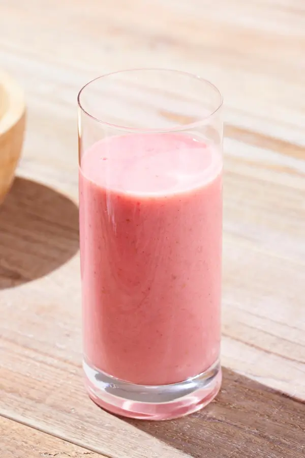 Jamba Juice Strawberry Surf Rider: Tropical Sensation